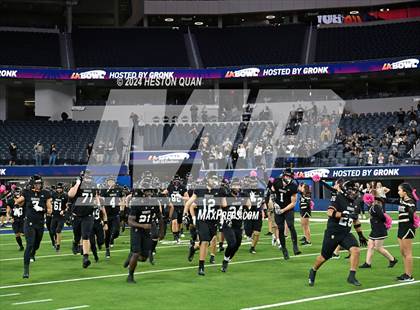 Thumbnail 3 in St. John Bosco vs. Servite photogallery.