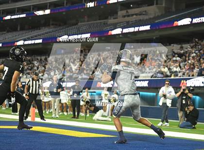 Thumbnail 2 in St. John Bosco vs. Servite photogallery.