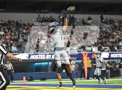 Thumbnail 3 in St. John Bosco vs. Servite photogallery.