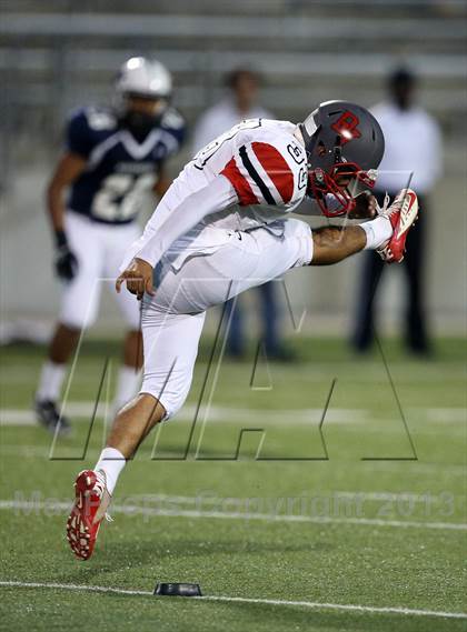 Thumbnail 3 in Del Valle @ McNeil photogallery.