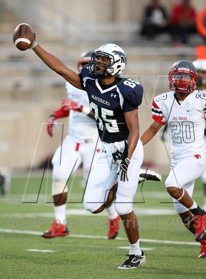 Thumbnail 3 in Del Valle @ McNeil photogallery.