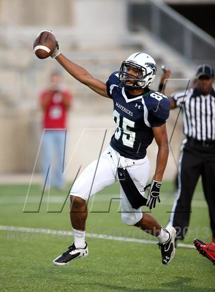 Thumbnail 2 in Del Valle @ McNeil photogallery.