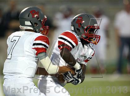 Thumbnail 3 in Del Valle @ McNeil photogallery.