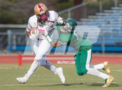 Thumbnail 3 in Holy Trinity vs. Iona Prep (NYCHSFL Class AA Final) photogallery.