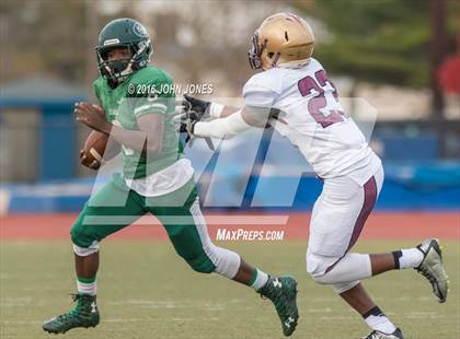 Thumbnail 2 in Holy Trinity vs. Iona Prep (NYCHSFL Class AA Final) photogallery.