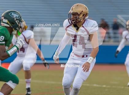 Thumbnail 3 in Holy Trinity vs. Iona Prep (NYCHSFL Class AA Final) photogallery.