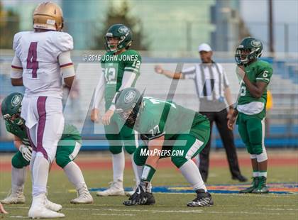 Thumbnail 2 in Holy Trinity vs. Iona Prep (NYCHSFL Class AA Final) photogallery.