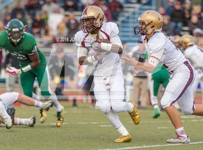 Thumbnail 2 in Holy Trinity vs. Iona Prep (NYCHSFL Class AA Final) photogallery.