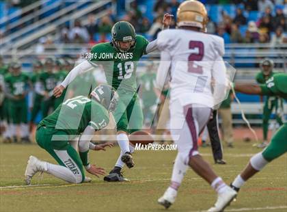 Thumbnail 3 in Holy Trinity vs. Iona Prep (NYCHSFL Class AA Final) photogallery.