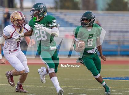 Thumbnail 3 in Holy Trinity vs. Iona Prep (NYCHSFL Class AA Final) photogallery.