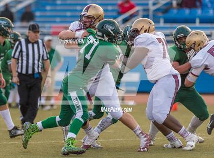 Thumbnail 3 in Holy Trinity vs. Iona Prep (NYCHSFL Class AA Final) photogallery.