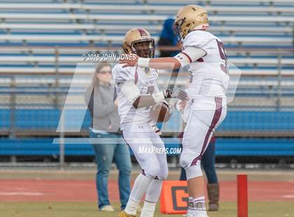 Thumbnail 3 in Holy Trinity vs. Iona Prep (NYCHSFL Class AA Final) photogallery.