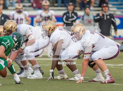 Thumbnail 3 in Holy Trinity vs. Iona Prep (NYCHSFL Class AA Final) photogallery.