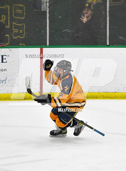 Thumbnail 1 in Victor vs. Penfield (Section V Class A Final) photogallery.