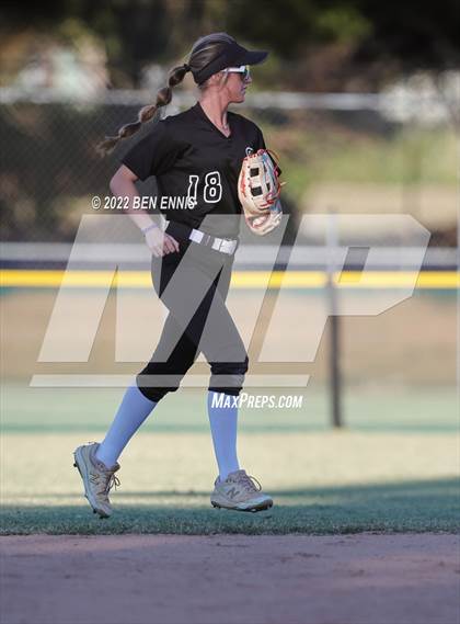 Thumbnail 3 in South Effingham vs Lassiter (GHSA 6A State Tournament) photogallery.
