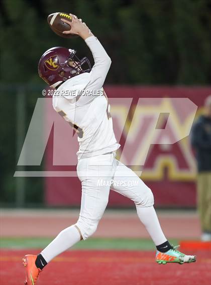 Thumbnail 3 in Valley Christian vs Village Christian photogallery.