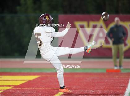 Thumbnail 2 in Valley Christian vs Village Christian photogallery.
