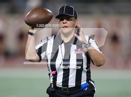 Thumbnail 2 in Valley Christian vs Village Christian photogallery.