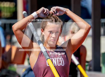 Thumbnail 3 in UIL 6A Girls Track & Field Finals photogallery.