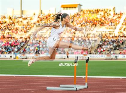 Thumbnail 3 in UIL 6A Girls Track & Field Finals photogallery.
