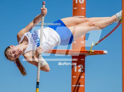 Thumbnail 1 in UIL 6A Girls Track & Field Finals photogallery.