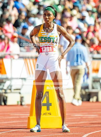 Thumbnail 3 in UIL 6A Girls Track & Field Finals photogallery.