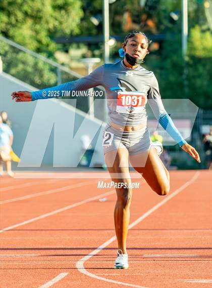 Thumbnail 2 in UIL 6A Girls Track & Field Finals photogallery.