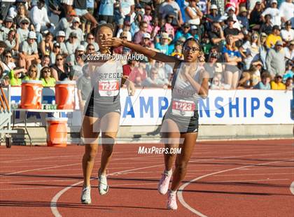 Thumbnail 1 in UIL 6A Girls Track & Field Finals photogallery.