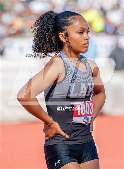 Thumbnail 1 in UIL 6A Girls Track & Field Finals photogallery.