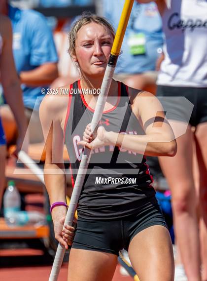 Thumbnail 1 in UIL 6A Girls Track & Field Finals photogallery.