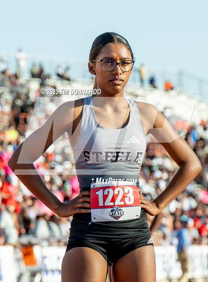 Thumbnail 1 in UIL 6A Girls Track & Field Finals photogallery.