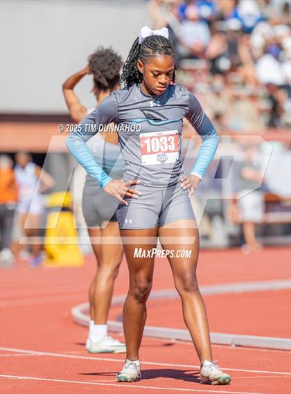 Thumbnail 2 in UIL 6A Girls Track & Field Finals photogallery.