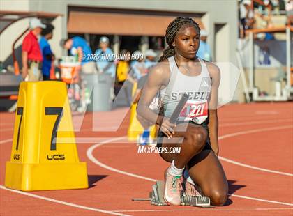 Thumbnail 3 in UIL 6A Girls Track & Field Finals photogallery.
