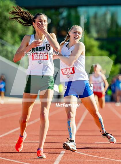 Thumbnail 2 in UIL 6A Girls Track & Field Finals photogallery.