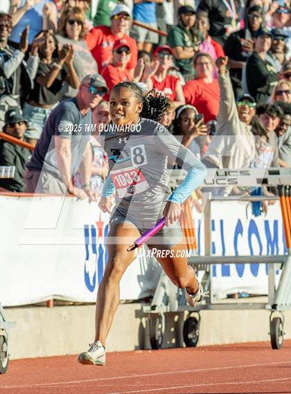 Thumbnail 3 in UIL 6A Girls Track & Field Finals photogallery.