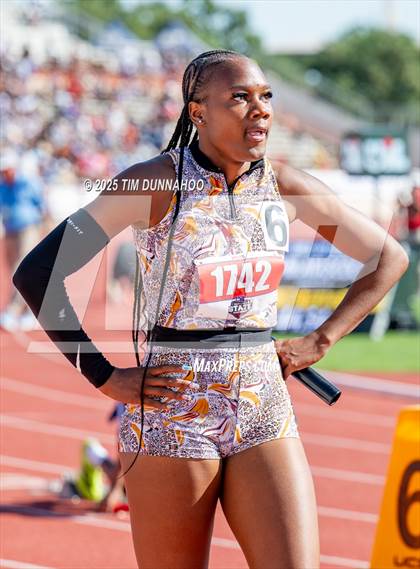 Thumbnail 2 in UIL 6A Girls Track & Field Finals photogallery.