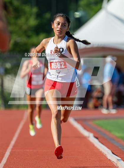 Thumbnail 3 in UIL 6A Girls Track & Field Finals photogallery.
