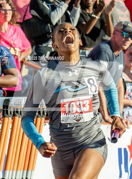 Thumbnail 2 in UIL 6A Girls Track & Field Finals photogallery.