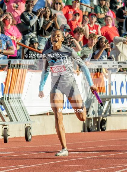 Thumbnail 1 in UIL 6A Girls Track & Field Finals photogallery.