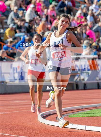 Thumbnail 2 in UIL 6A Girls Track & Field Finals photogallery.