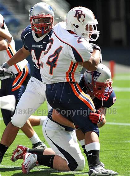Thumbnail 2 in Eastside Catholic vs. Eisenhower (Emerald City Kickoff Classic) photogallery.