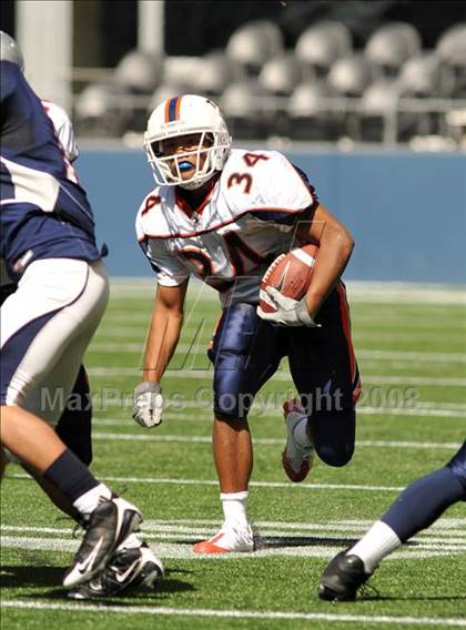 Thumbnail 1 in Eastside Catholic vs. Eisenhower (Emerald City Kickoff Classic) photogallery.