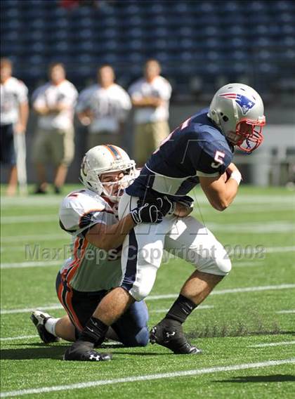 Thumbnail 1 in Eastside Catholic vs. Eisenhower (Emerald City Kickoff Classic) photogallery.