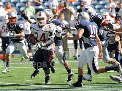 Thumbnail 1 in Eastside Catholic vs. Eisenhower (Emerald City Kickoff Classic) photogallery.