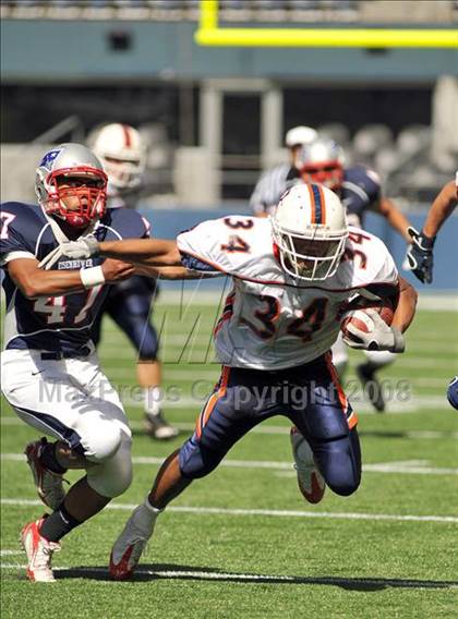 Thumbnail 2 in Eastside Catholic vs. Eisenhower (Emerald City Kickoff Classic) photogallery.