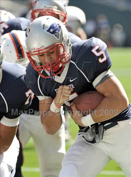 Thumbnail 3 in Eastside Catholic vs. Eisenhower (Emerald City Kickoff Classic) photogallery.