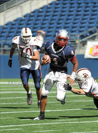 Thumbnail 2 in Eastside Catholic vs. Eisenhower (Emerald City Kickoff Classic) photogallery.