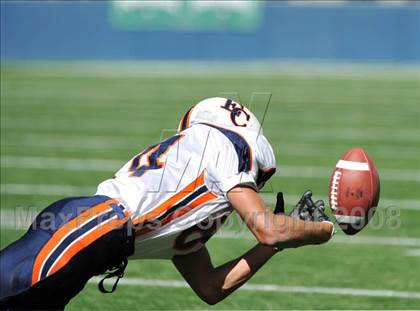 Thumbnail 3 in Eastside Catholic vs. Eisenhower (Emerald City Kickoff Classic) photogallery.