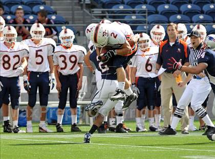 Thumbnail 2 in Eastside Catholic vs. Eisenhower (Emerald City Kickoff Classic) photogallery.