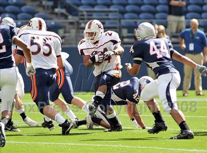 Thumbnail 2 in Eastside Catholic vs. Eisenhower (Emerald City Kickoff Classic) photogallery.